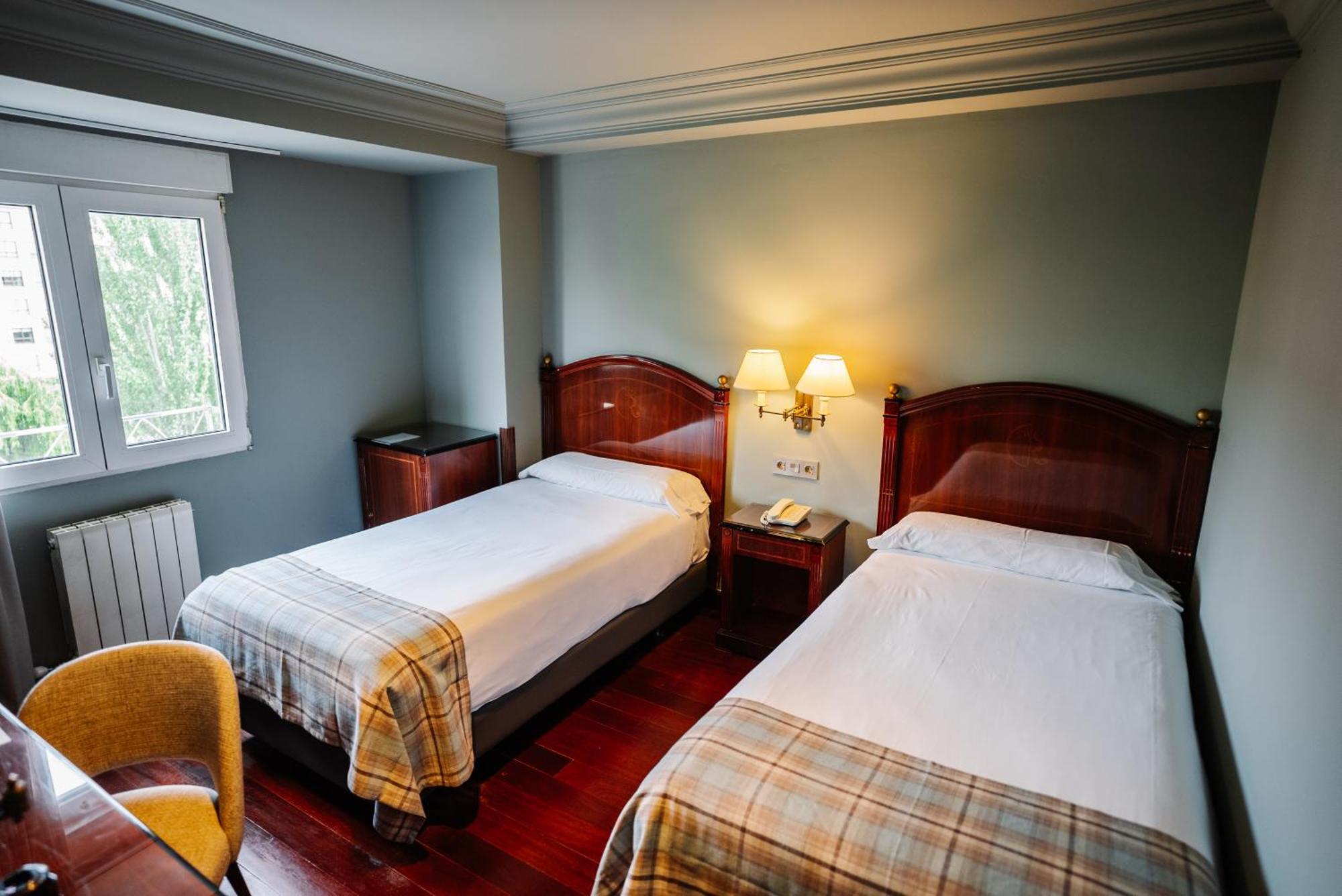 Rice Reyes Catolicos Hotel Burgos Ngoại thất bức ảnh